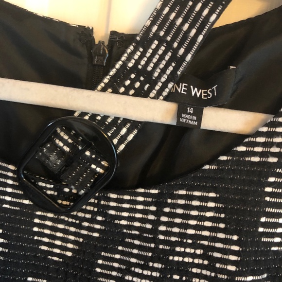 NINE WEST FIT AND FLAIR GORGEOUS DRESS,  SIZE:14 BUST:20.5”,  WAIST:17.5” - Picture 10 of 14